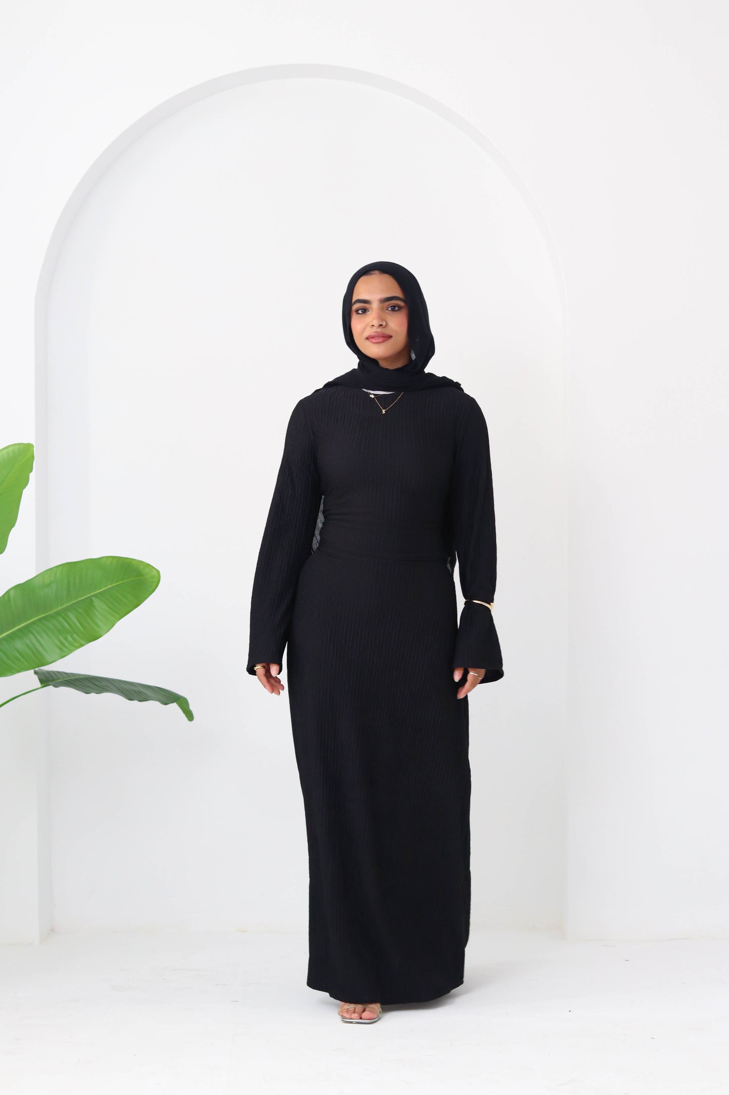 CASUALLY CINCHED BLACK