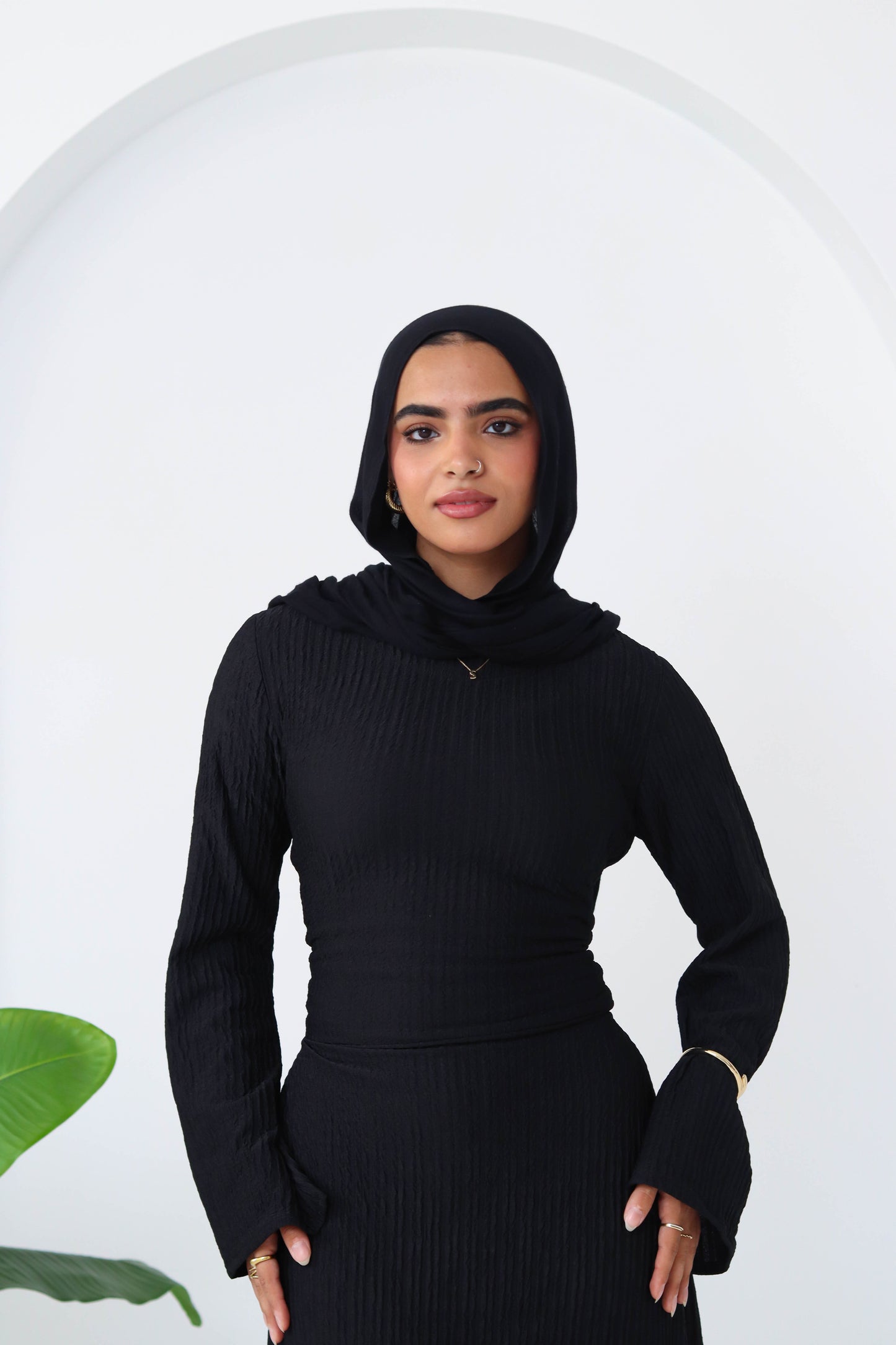 CASUALLY CINCHED BLACK