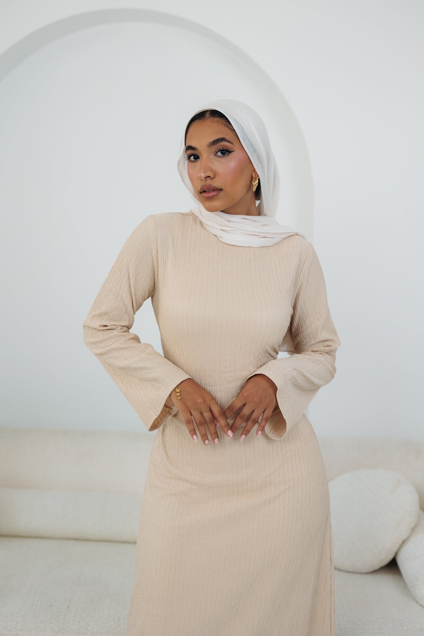 CASUALLY CINCHED BEIGE